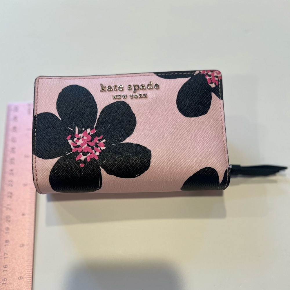 Kate Spade ♠️ New York Cameron Grand Pink and Black Floral Bifold Wallet NWOT - Picture 9 of 11
